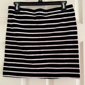 Bundle of Forever 21 knit mini skirts SzL